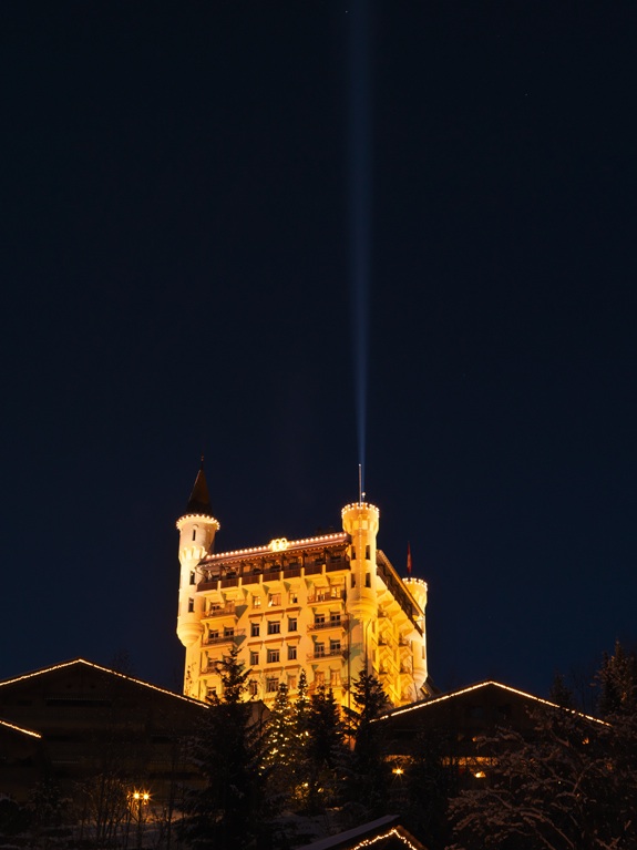 Sylvie Fleury; Space Cannon and Sheets, 2014 - Photo Stefan Altenburger