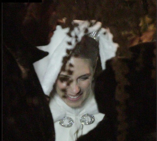 The bride wore Valentino winter - Photo Vanity Fair ©Splash