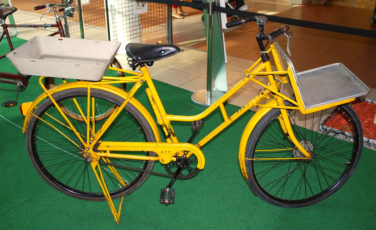 Utilitarian swiss bike