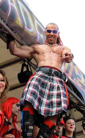 the-men-at-genevas-lake-parade047